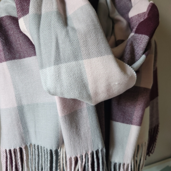 Love and Lore by Indigo Scarf - Picture 4 of 4